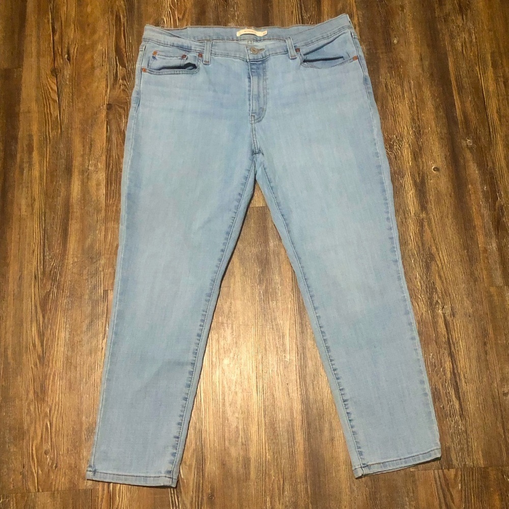 Levi's Jeans Women's 32 Boyfriend Style Light Wash High Rise Relaxed Fit Denim